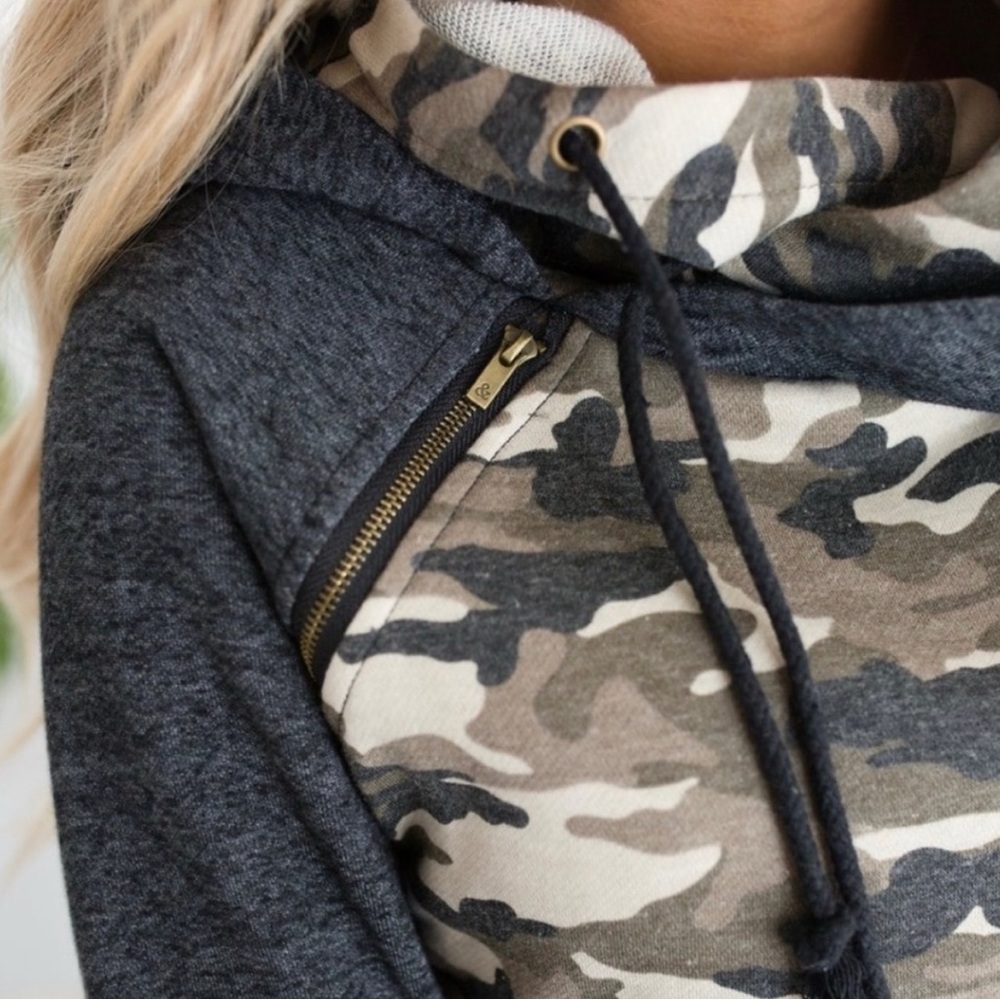 Ampersand Avenue Women’s Double Hood Camo Hoodie XL NWOT - Picture 7 of 8